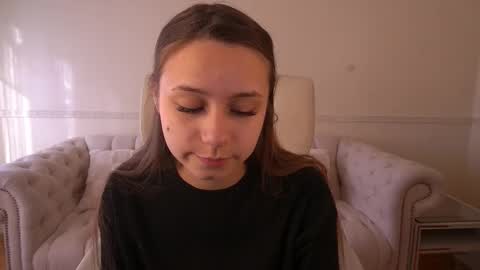 tinynataliee online show from January 19, 2026, 8:40 am