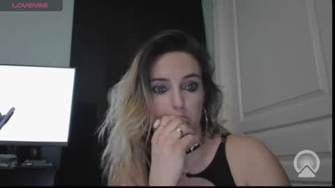 Snapshot of tinytightandlittle chatting on July 28, 2026, 5:47 am tinytightandlittle online show from July 28, 2026, 5:47 am