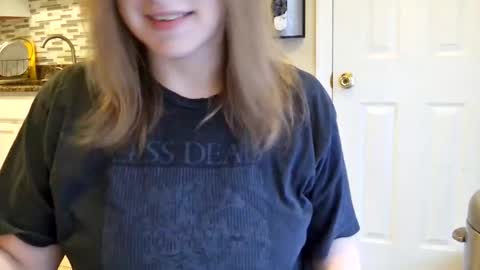 tinywithtiddies online show from March 13, 2026, 1:18 pm