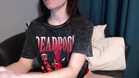 Snapshot of tinyytina chatting on January 6, 2025, 4:55 pm TinyyTina online show from January 6, 2025, 4:55 pm