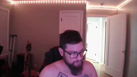 tippertonight online show from November 16, 2025, 6:52 am