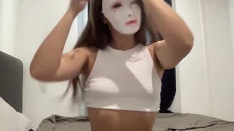 Tinks online show from October 8, 2025, 9:40 am