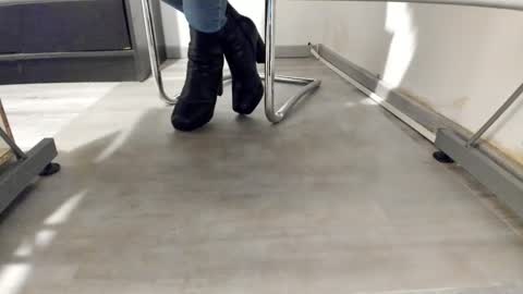 Snapshot of tired33 chatting on January 10, 2026, 4:42 pm Anna online show from January 10, 2026, 4:42 pm