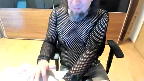 Snapshot of tirolerboy27 chatting on May 28, 2026, 7:05 am Tirolerboy27 online show from May 28, 2026, 7:05 am
