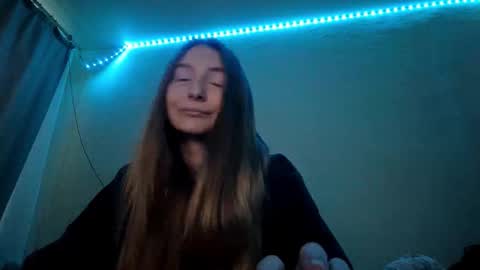 Hi Im Carry 18 years old online show from November 19, 2025, 6:46 am