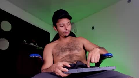 Snapshot of titobell10 chatting on June 29, 2026, 7:36 pm titobell10 online show from June 29, 2026, 7:36 pm