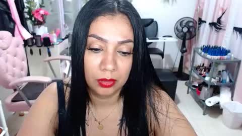 Snapshot of titsbiglovers chatting on March 10, 2026, 9:31 pm DIVA online show from March 10, 2026, 9:31 pm