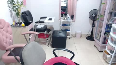 Snapshot of titsbiglovers chatting on April 18, 2026, 7:07 pm DIVA online show from April 18, 2026, 7:07 pm