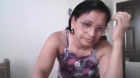 Snapshot of titssmall123 chatting on December 2, 2024, 3:36 pm Ester online show from December 2, 2024, 3:36 pm