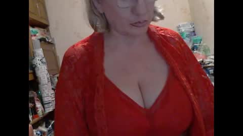 tittylina online show from October 19, 2025, 9:48 pm