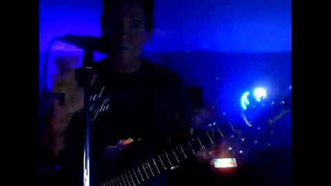 Snapshot of tkthedj chatting on February 11, 2025, 4:33 am TK online show from February 11, 2025, 4:33 am