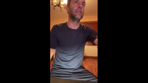 tlcik online show from October 12, 2025, 11:59 pm