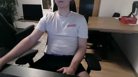 Snapshot of tobisk chatting on December 15, 2024, 6:51 am tobisk online show from December 15, 2024, 6:51 am