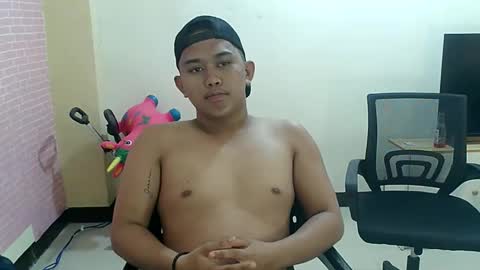 Snapshot of toby_hammer chatting on October 27, 2025, 7:23 am toby_hammer online show from October 27, 2025, 7:23 am