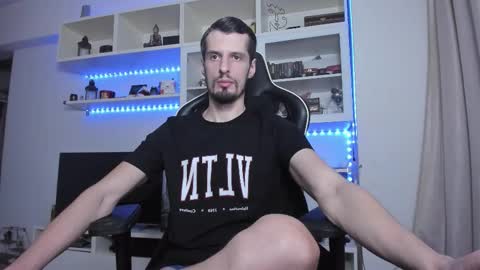 Snapshot of toddclaytonn chatting on November 2, 2025, 12:35 am Todd online show from November 2, 2025, 12:35 am