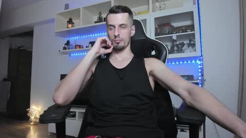 Snapshot of toddclaytonn chatting on December 4, 2025, 5:21 pm Todd online show from December 4, 2025, 5:21 pm