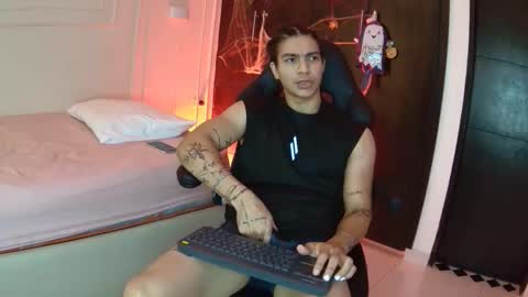 Snapshot of toji_lee chatting on October 30, 2025, 2:57 am toji lee online show from October 30, 2025, 2:57 am