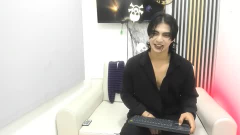 Snapshot of toji_lee chatting on November 1, 2025, 3:19 am toji lee online show from November 1, 2025, 3:19 am