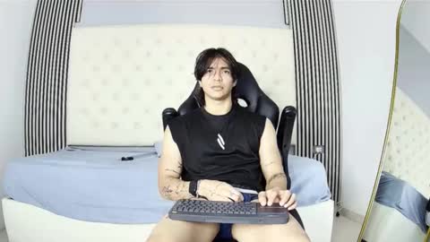 Snapshot of toji_lee chatting on November 2, 2025, 7:49 pm toji lee online show from November 2, 2025, 7:49 pm