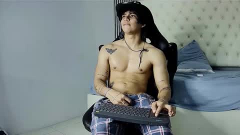 Snapshot of toji_lee chatting on November 4, 2025, 9:08 am toji lee online show from November 4, 2025, 9:08 am