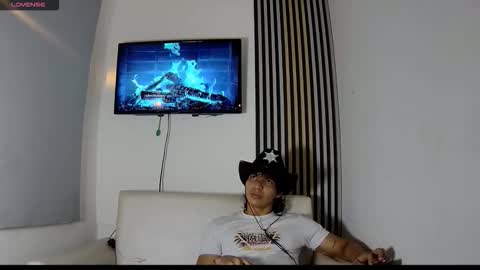 Snapshot of toji_lee chatting on November 11, 2025, 4:34 am toji lee online show from November 11, 2025, 4:34 am