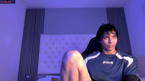 Snapshot of toji_lee chatting on November 19, 2025, 8:31 pm toji lee online show from November 19, 2025, 8:31 pm