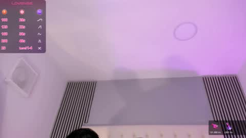 Snapshot of toji_lee chatting on November 30, 2025, 1:53 am toji lee online show from November 30, 2025, 1:53 am