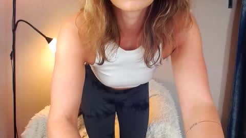 tokens_are_sexy online show from November 17, 2025, 4:51 am