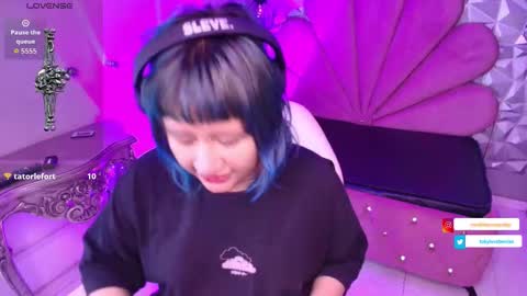 Snapshot of toky_doll chatting on November 19, 2025, 7:47 pm toky online show from November 19, 2025, 7:47 pm