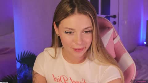 tokyo_n online show from February 7, 2025, 2:08 am