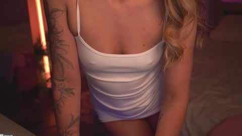 tokyo_n online show from February 21, 2025, 2:28 am