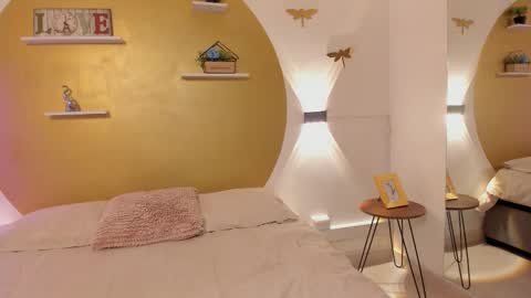 Tokyo  online show from November 21, 2025, 4:33 am