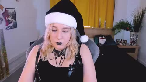 Snapshot of tollimoll chatting on December 20, 2024, 3:42 pm Tolli Moll online show from December 20, 2024, 3:42 pm