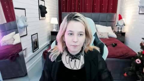 Snapshot of tollimoll chatting on January 1, 2025, 5:22 am Tolli Moll online show from January 1, 2025, 5:22 am