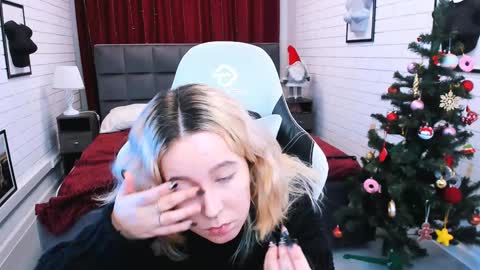 Snapshot of tollimoll chatting on January 6, 2025, 5:19 am Tolli Moll online show from January 6, 2025, 5:19 am