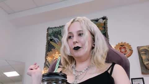 Snapshot of tollimoll chatting on February 13, 2025, 5:54 pm Tolli Moll online show from February 13, 2025, 5:54 pm