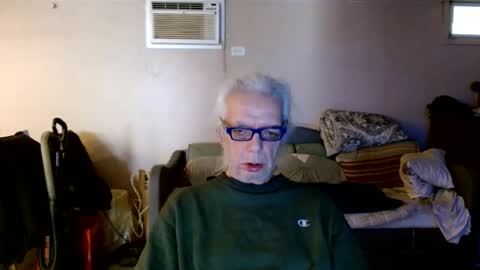 tom112292014 online show from January 9, 2025, 6:15 pm