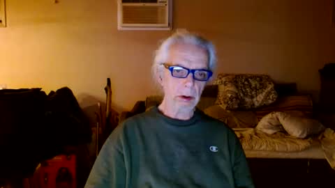 tom112292014 online show from January 22, 2025, 2:26 am