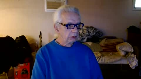 tom112292014 online show from February 3, 2025, 5:03 pm