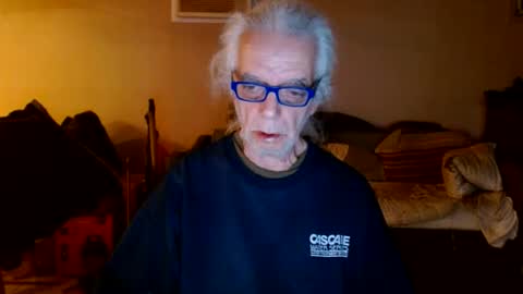 tom112292014 online show from March 8, 2025, 5:17 am