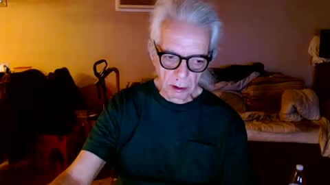 tom112292014 online show from October 2, 2025, 11:39 am