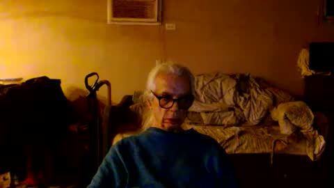 tom112292014 online show from December 1, 2025, 2:16 am