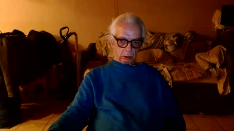 tom112292014 online show from March 23, 2026, 3:21 am