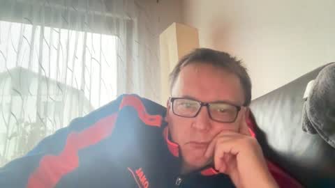 Snapshot of tom6644 chatting on December 13, 2024, 9:46 am Tom online show from December 13, 2024, 9:46 am