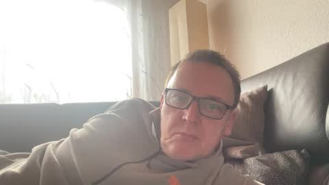 Snapshot of tom6644 chatting on February 7, 2025, 12:06 pm Tom online show from February 7, 2025, 12:06 pm