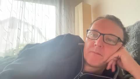 Tom online show from November 16, 2025, 12:55 pm