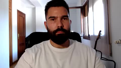 Snapshot of tom_bearded chatting on May 29, 2026, 9:18 am Tom online show from May 29, 2026, 9:18 am