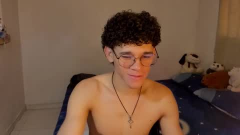 Tom Blue online show from October 28, 2025, 1:03 pm