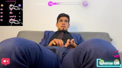 Snapshot of tom_blunt96 chatting on April 17, 2026, 1:25 pm TOM online show from April 17, 2026, 1:25 pm
