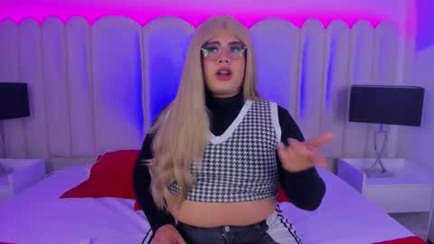 Snapshot of tom_silver_ chatting on September 9, 2025, 8:14 am Tom Silver online show from September 9, 2025, 8:14 am